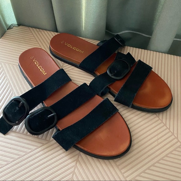 Volcom Sandals Buckle Up Buttercup Strappy Slides - Picture 4 of 13